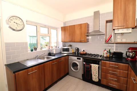 4 bedroom semi-detached house for sale, Woodsgate Avenue, Bexhill-on-Sea, TN40