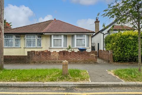 3 bedroom bungalow for sale, Rugby Avenue, Wembley, Middlesex HA0