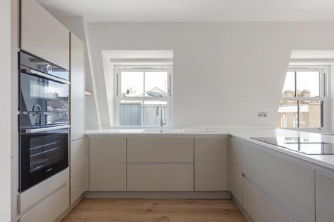 2 bedroom flat for sale, Northcote Road, London, SW11