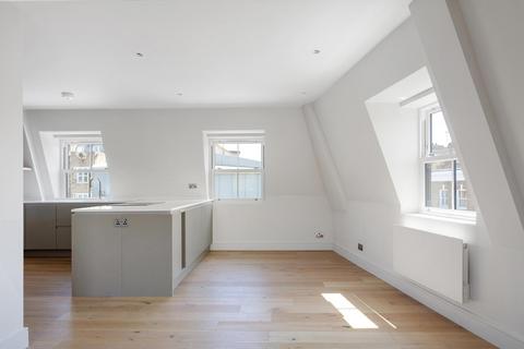 2 bedroom flat for sale, Northcote Road, London, SW11