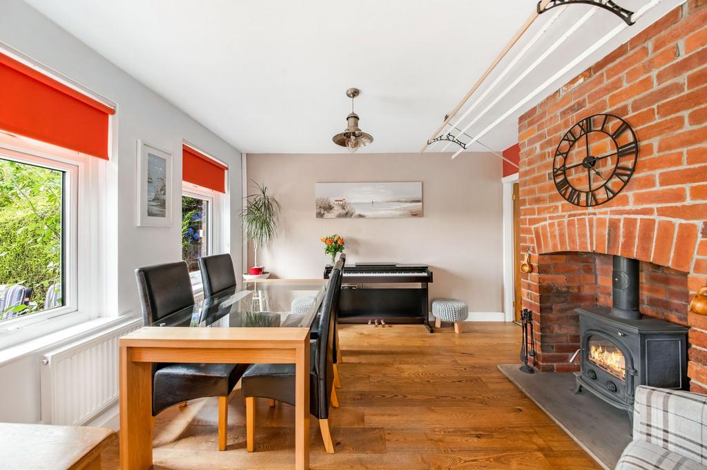 Formal dining room