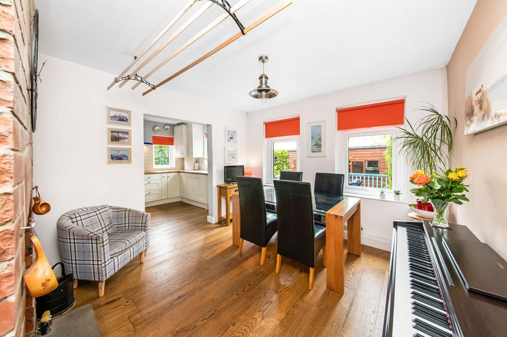 Formal dining room