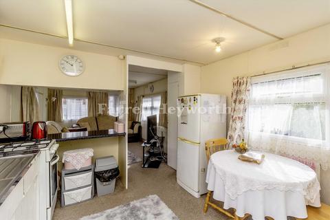 2 bedroom house for sale, Westcliffe Drive, Morecambe LA3