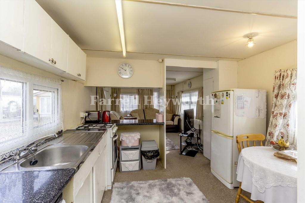 Kitchen dining room