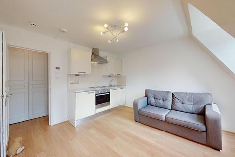 1 bedroom apartment to rent, Egerton Gardens, London, SW3
