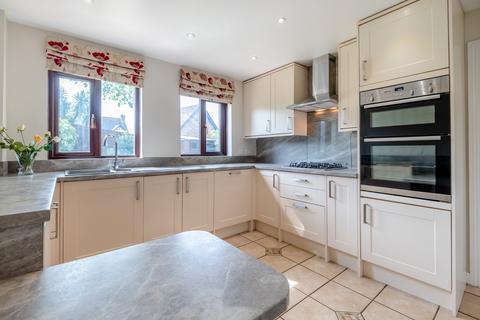 4 Badgers Meadow, Pwllmeyric, Chepstow, NP16 6UE