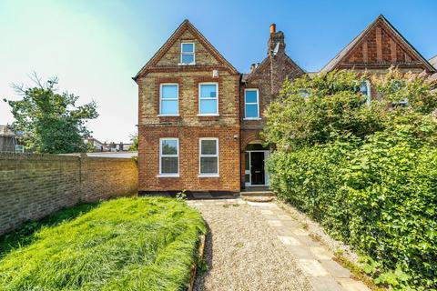 92a Hurstbourne Road, London, SE23 2AQ
