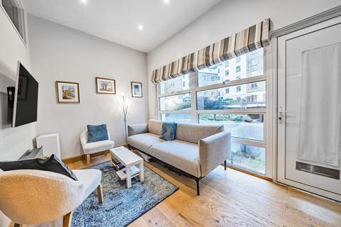 1 bedroom flat for sale, Point Pleasant, Putney