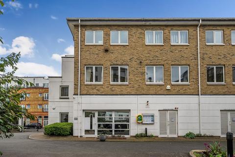1 bedroom flat for sale, Point Pleasant, Putney