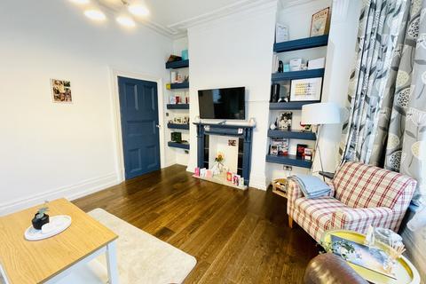 2 bedroom duplex for sale, High Road, Willesden Green, NW10