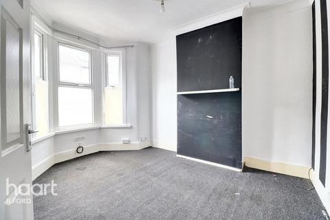 3 bedroom terraced house for sale, Francis Avenue, Ilford