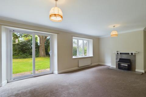 4 bedroom detached house to rent, Ambleside Road, Windermere, Cumbria