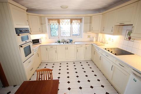 5 bedroom detached house for sale, Norwood Avenue, Clacton on Sea