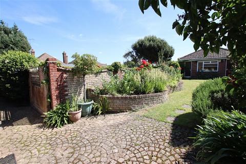 5 bedroom detached house for sale, Norwood Avenue, Clacton on Sea