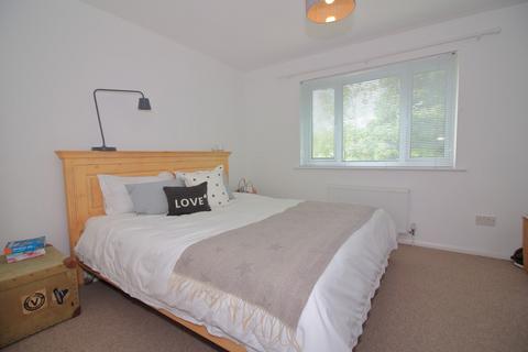 15 The Hyde, New Milton, BH25 5GA