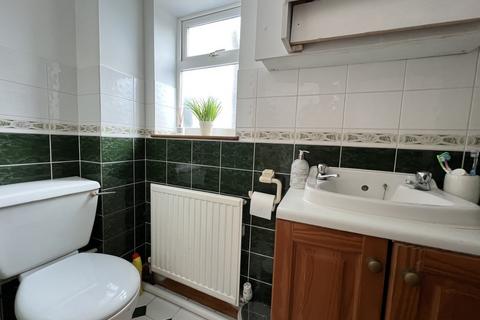 146 Foxon Lane, Caterham, CR3 5SE