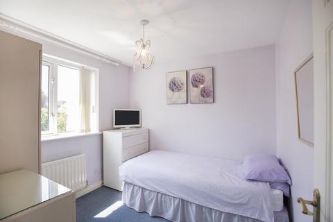 3 Coppard Gardens, Chessington, KT9 2GE