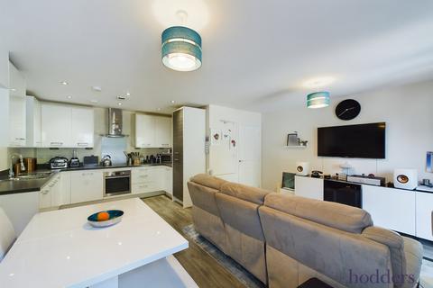 1 bedroom apartment for sale, Hawker Drive, Addlestone, Surrey, KT15