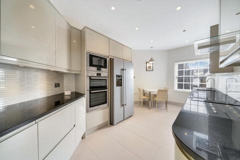 3 bedroom apartment to rent, Davies Street, Mayfair W1K