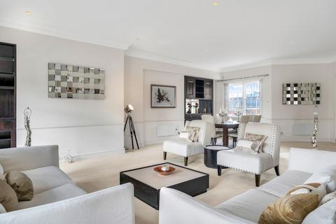 3 bedroom apartment to rent, Davies Street, Mayfair W1K