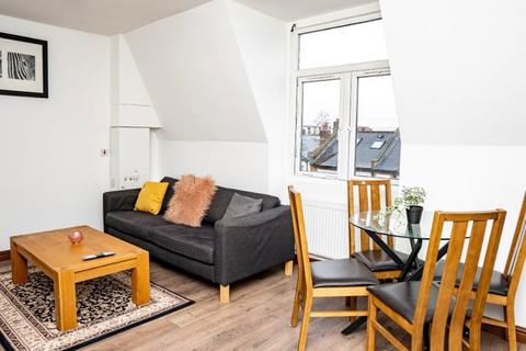 2 bedroom flat to rent, Haydons Road,Wimbledon