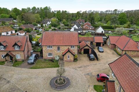 4 bedroom detached house for sale, Watton