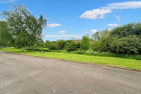 18 Brookside, Weedon, Northampton, NN7 4SW