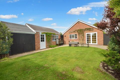 2 bedroom detached bungalow for sale, Spire View Road, Louth LN11 8SL