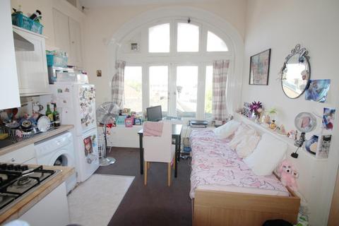 1 bedroom flat for sale, Lord Montgomery Way, Portsmouth
