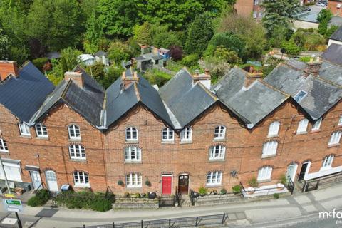 4 bedroom terraced house for sale, London Road, Marlborough