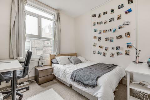 4 bedroom flat to rent, Fairholme Road, LONDON
