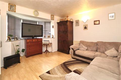 3 bedroom end of terrace house for sale, Kent Road, Woking GU22