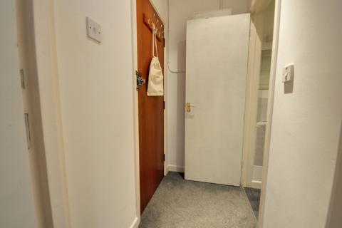 Studio to rent, Durley Gardens, Bournemouth