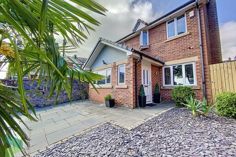 4 bedroom detached house for sale, Hindle Street, Darwen