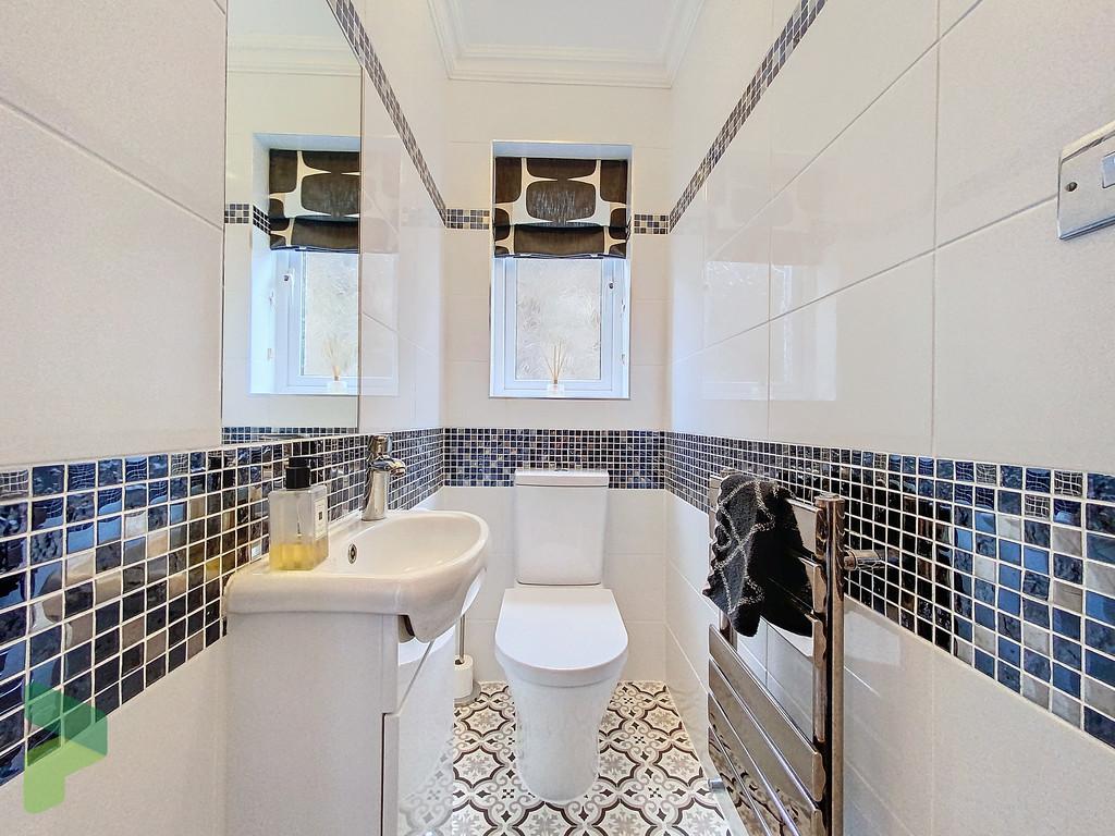 Cloakroom/WC