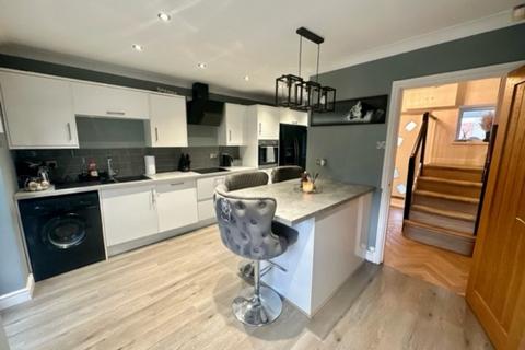 82 Aberconway Crescent, New Rossington, Doncaster, DN11 0JP