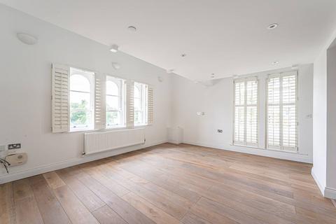 3 bedroom flat to rent, Princess Park Manor, Friern Barnet, London, N11