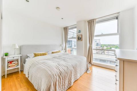 1 bedroom flat for sale, Wandsworth Road, Nine Elms, London, SW8