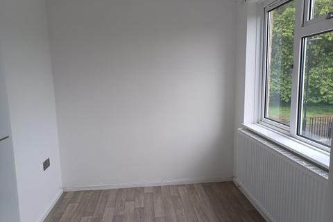 2 bedroom flat to rent, Pepper Place, Warminster