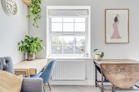 Flat 29, Denton House Halton Road, London, N1 2AE