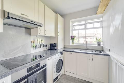 Flat 29, Denton House Halton Road, London, N1 2AE