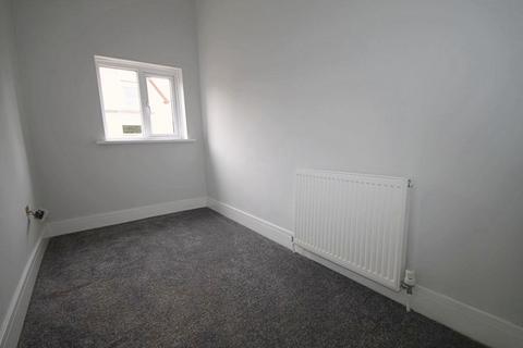 2 bedroom flat to rent, Albert Road FFF (Flat 2), Cleethorpes DN35