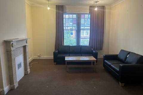 3 bedroom flat to rent, Fairfield Road, Haringey N8