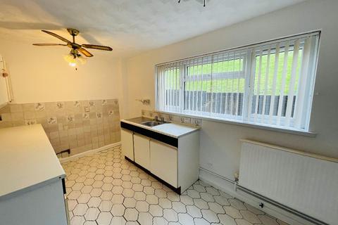 2 bedroom flat for sale, Valley View, Cwmtillery, Abertillery