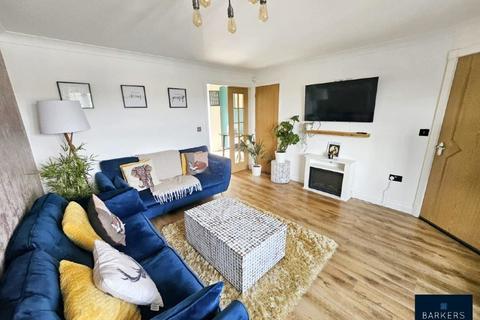3 bedroom terraced house for sale, Greenfield View, Batley