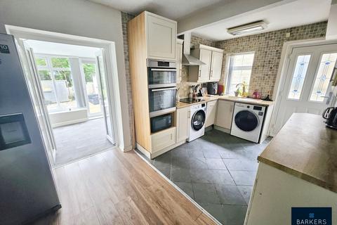 3 bedroom semi-detached house for sale, Denbrook Avenue, Bradford