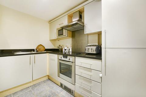 1 bedroom flat to rent, Chiswick High Road, W4