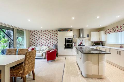 3 bedroom detached house for sale, Sevenhampton SN6