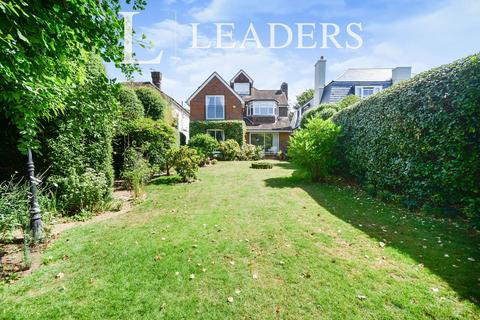 4 bedroom detached house to rent, Private road in Hove Park Area, Hove, BN3 6LB