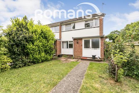 3 bedroom end of terrace house to rent, Sycamore Close